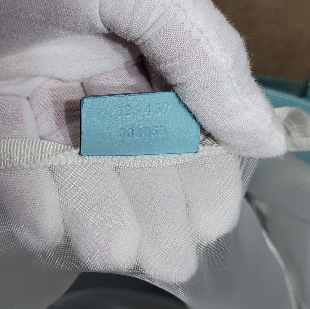 GUCCI Teal Tote with Monogram Design - Picture 6 of 9